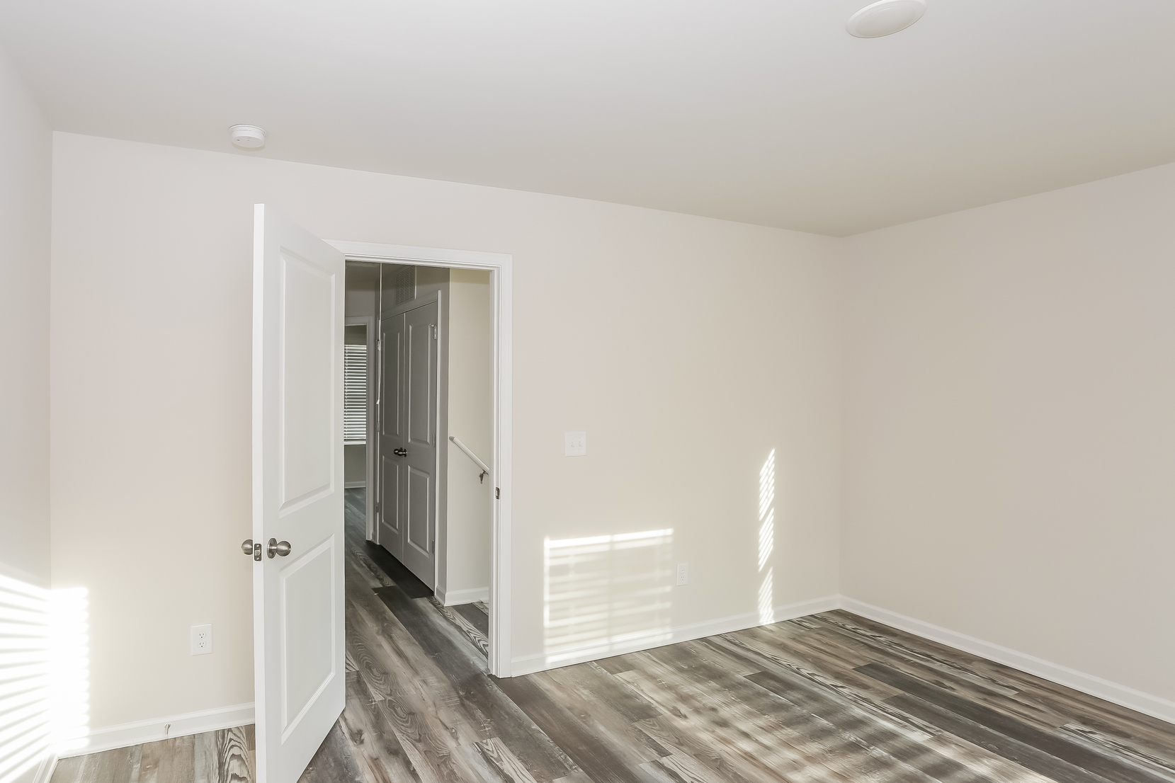 Building Photo - 104 Dogwood Village Trl