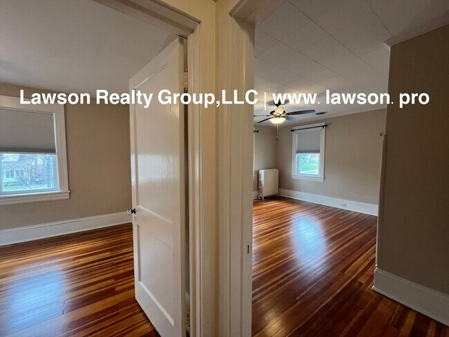 Building Photo - 1733 Maiden Ln SW