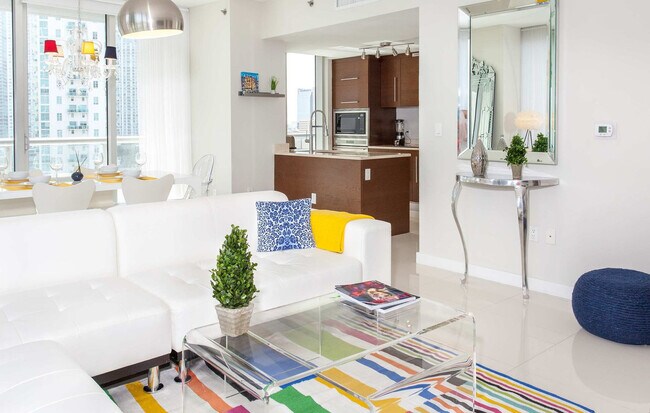 Building Photo - 485 Brickell Ave