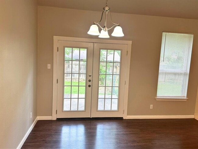 Building Photo - 1503 Cedar Park Dr