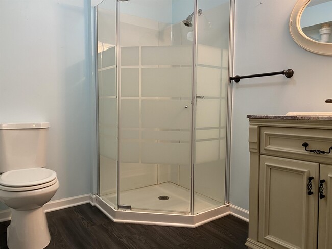 Building Photo - 1863-17 1/2 17 1/2 St NW