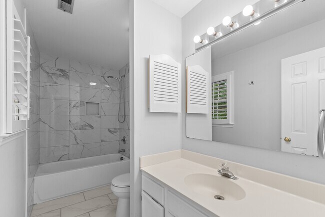 Building Photo - CONVENIENT AND AFFORDABLE