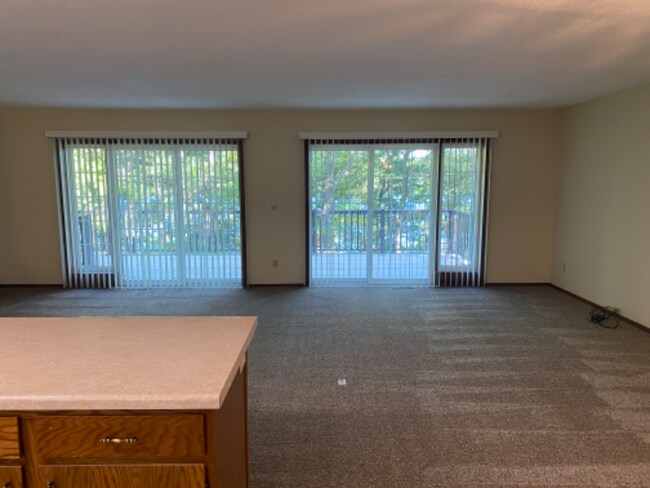 Building Photo - 10320 Pheasant Ln