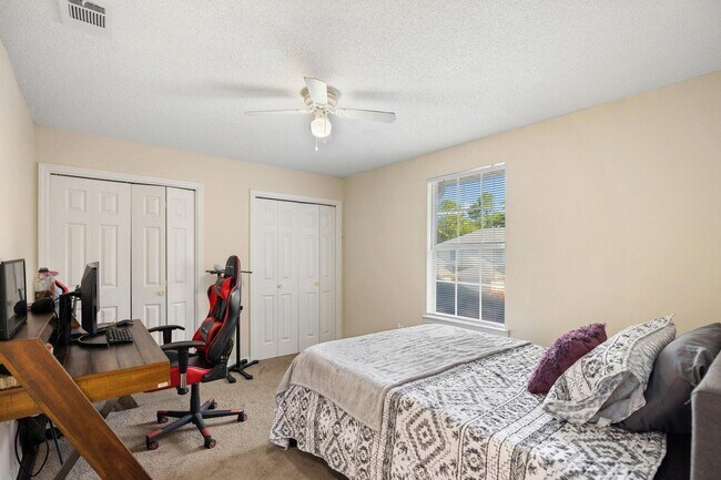 Building Photo - 708 Turnberry Cove S