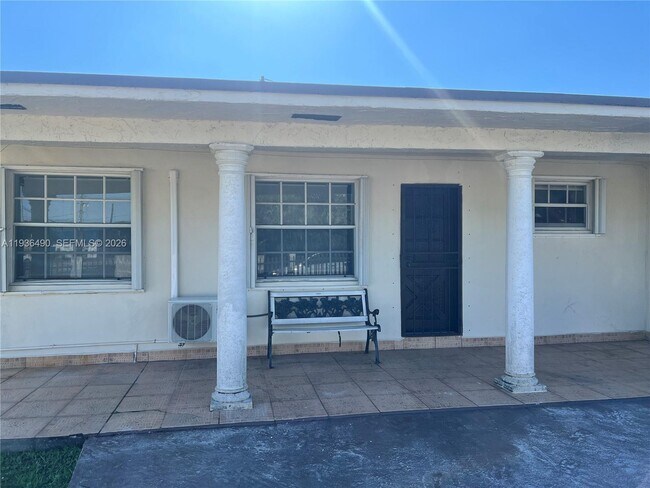 Building Photo - 120 SW 68th Ave