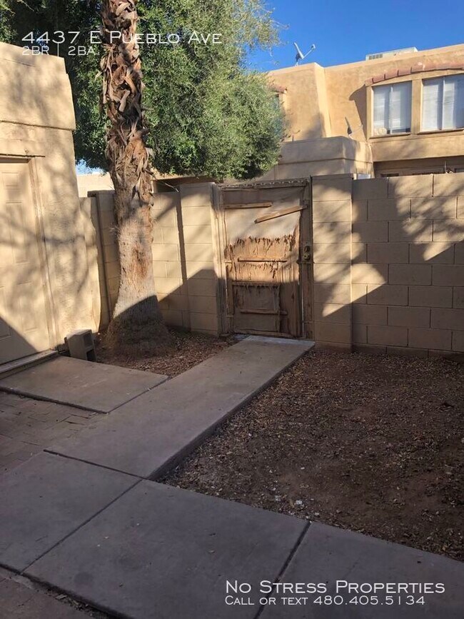 Building Photo - 2 Bed Town Home off 40th St and Broadway!