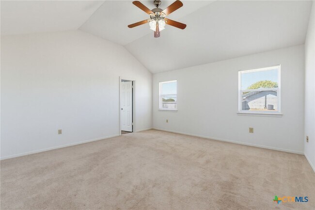 Building Photo - 515 Hood Dr
