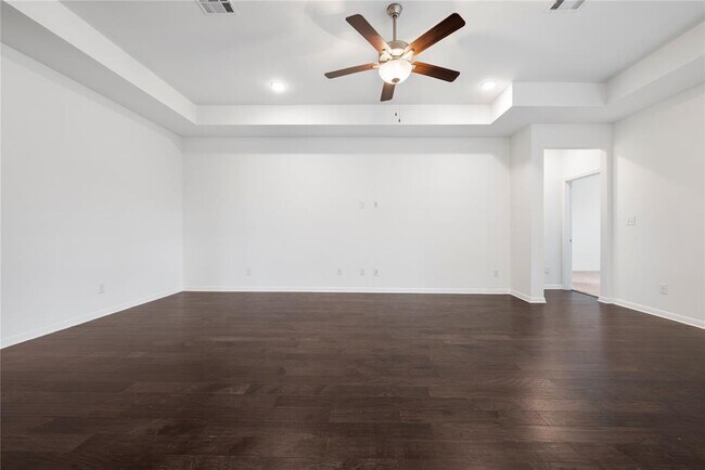 Building Photo - 5146 Veranda Ter