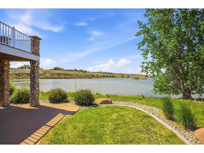 Building Photo - 510 Lakeside Pl