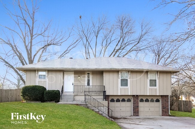 Building Photo - 707 NE 113 St