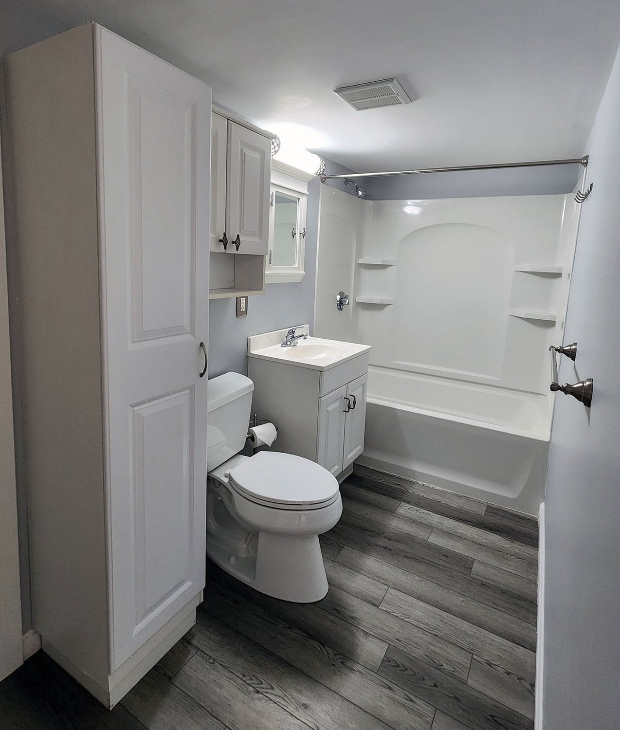 Building Photo - 216 5th St