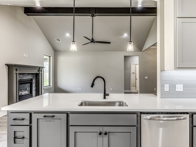 Building Photo - 14517 Chambord Dr