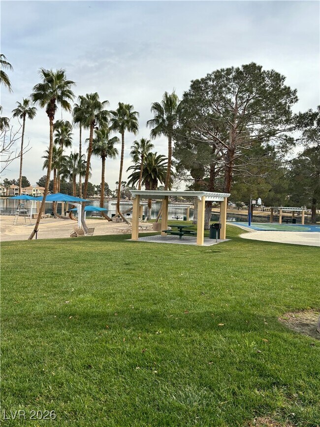 Building Photo - 2408 Moon Shore Dr