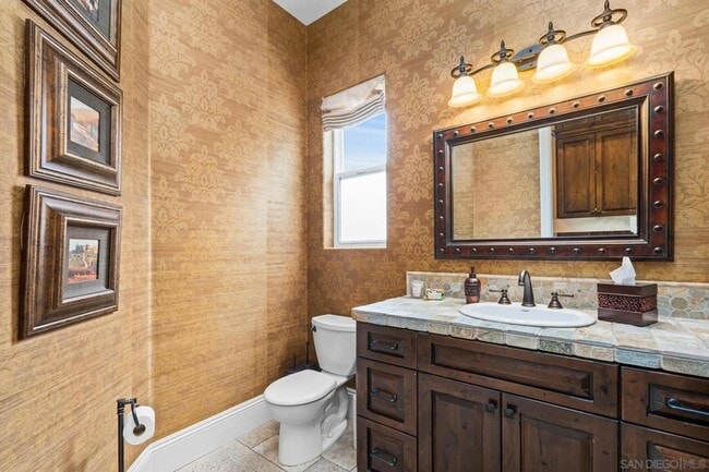 Building Photo - 208 Alicia Way