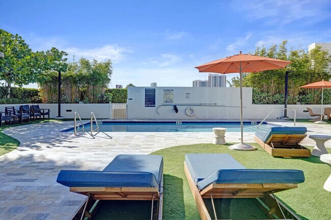 Building Photo - 1220 17th St