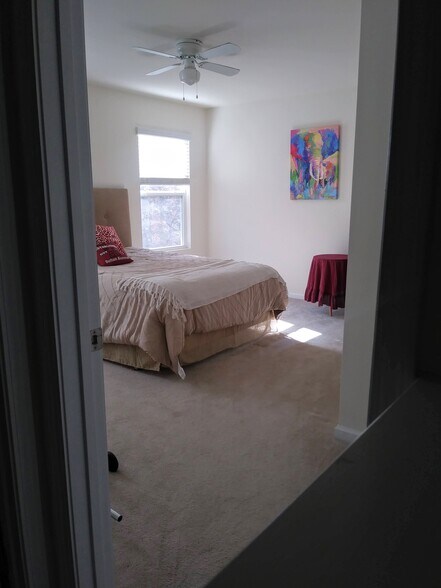 Building Photo - 2108 Pear Tree Ln