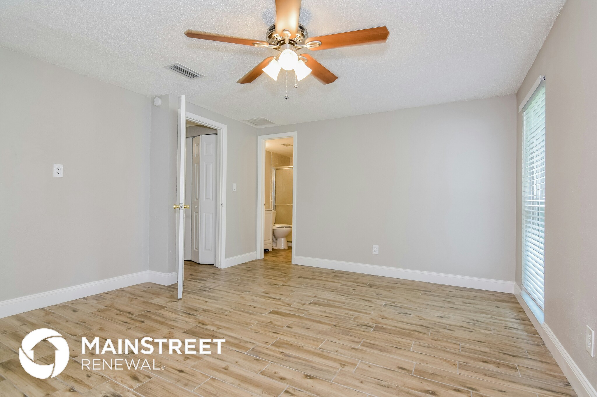 Building Photo - 602 N Highview Ter