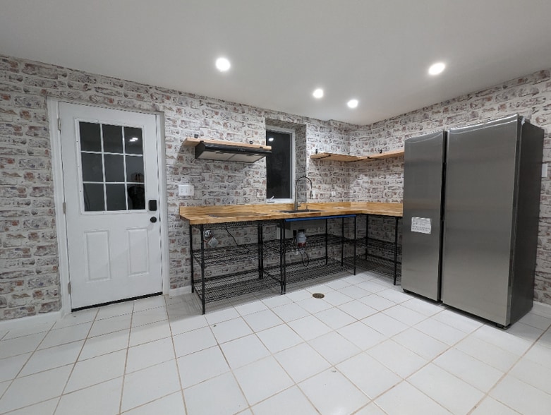 Building Photo - 406 Gaither St