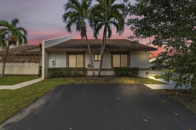 Building Photo - 1499 Yellowthroat St