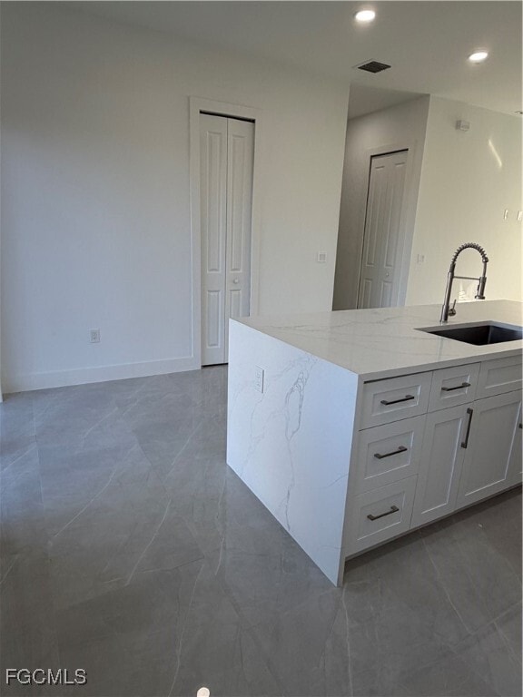 Building Photo - 1037 Macy St E