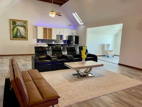 Building Photo - 1508 Schober Rd