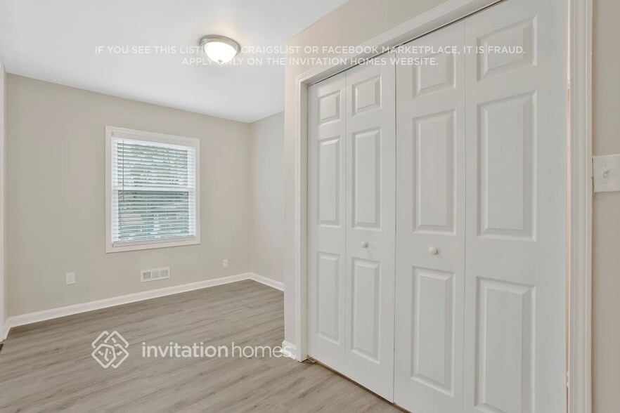 Building Photo - 2038 Rebecca Ln