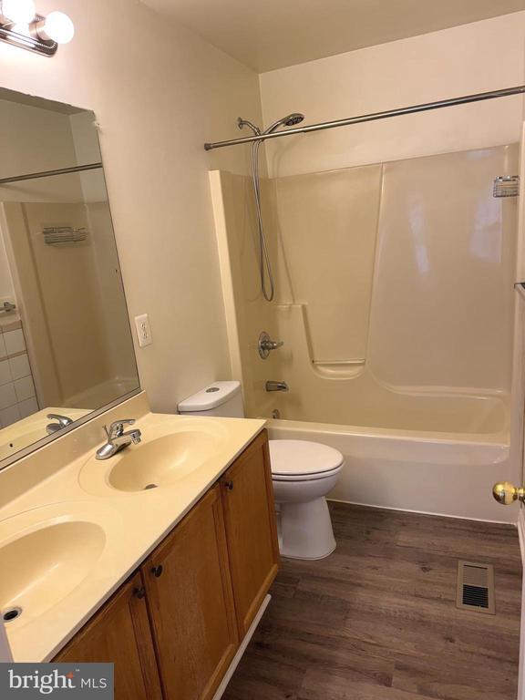 Building Photo - 1943 Harpers Ct