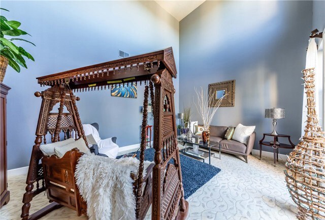 Building Photo - 6342 Paseo Descanso