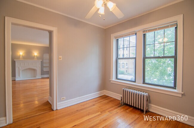 Building Photo - 1620 W Farwell Ave
