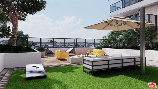 Building Photo - 800 N Front St