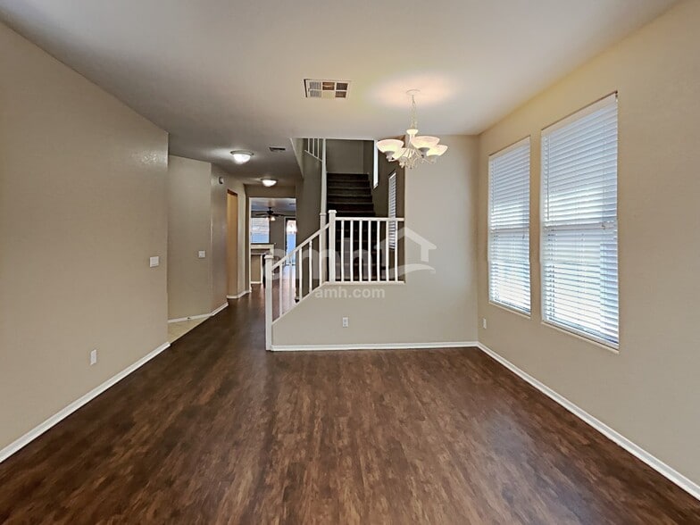 Building Photo - 3880 E Kesler Ln