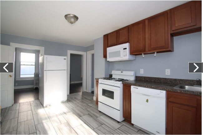 Building Photo - 54 Kensington St