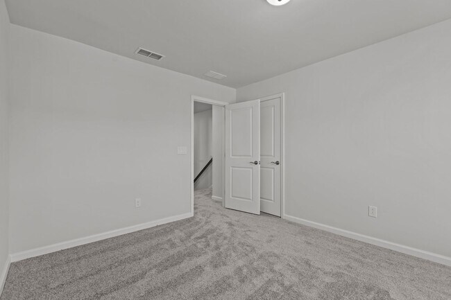 Building Photo - Gorgeous New Construction!  Updated Kitche...