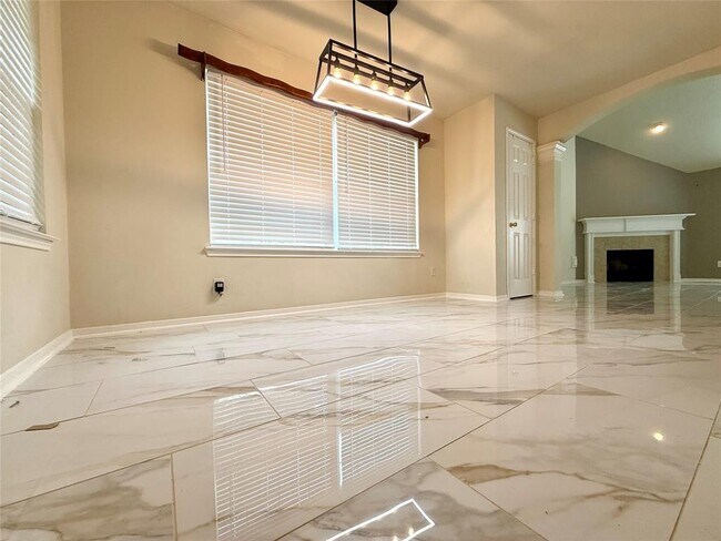 Building Photo - 11911 Timpnogos Dr