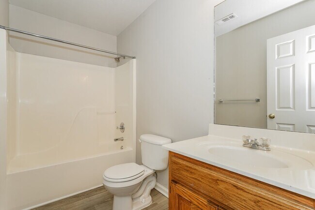 Building Photo - 4003 Pewter Trail