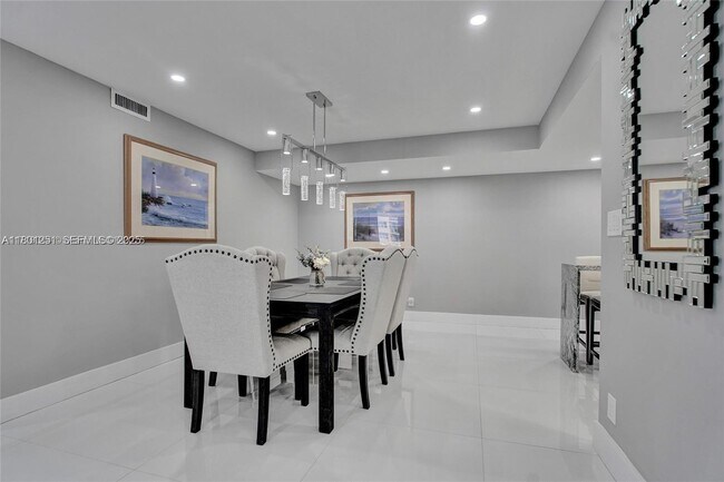 Building Photo - 2301 S Ocean Dr