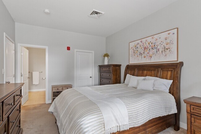 Building Photo - 99 Essex St