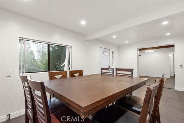 Building Photo - 55305 S Circle Dr