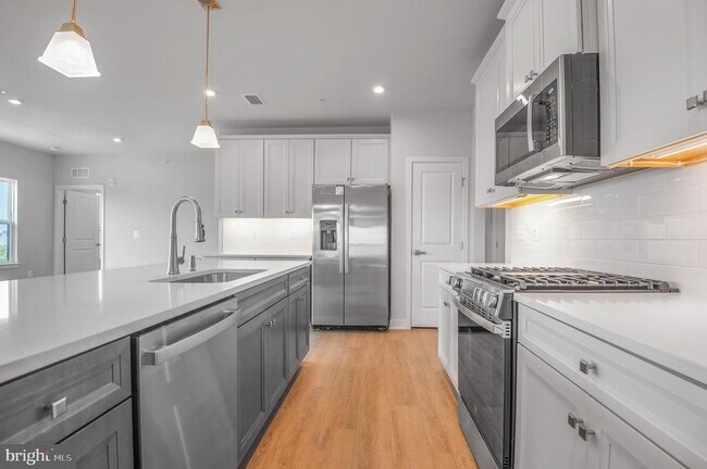 Building Photo - 4399 Peach Lily Ln