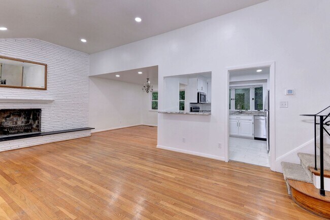 Building Photo - 309 Corbin Dr