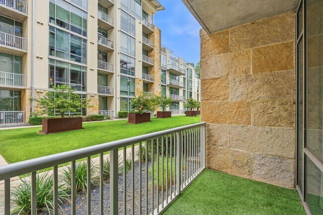 Building Photo - 1600 Barton Springs Rd