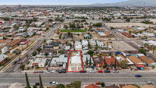 Building Photo - 3418 Yandell Dr