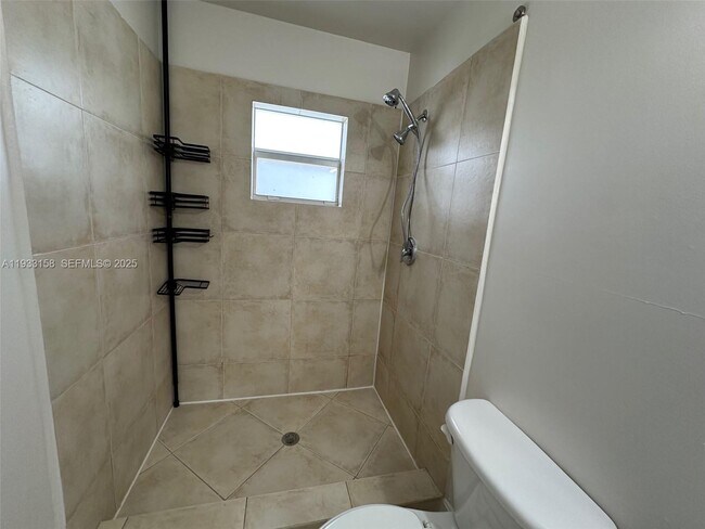 Building Photo - 1406 NW 3rd St