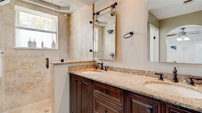 Building Photo - 1237 NW 125th Terrace