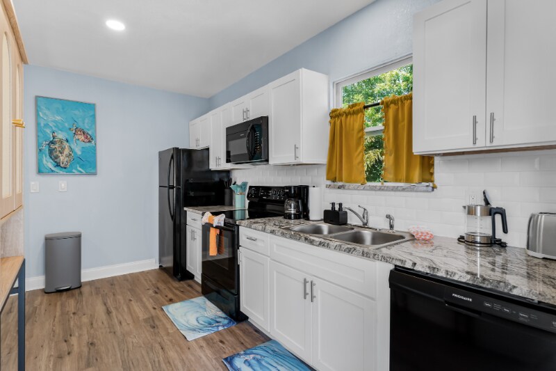 Building Photo - 625 Kirkwood Terrace N