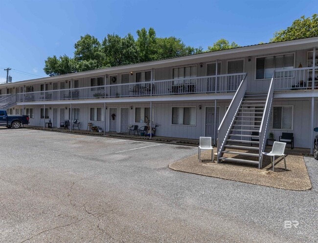 Primary Photo - 208 Fairhope Ave