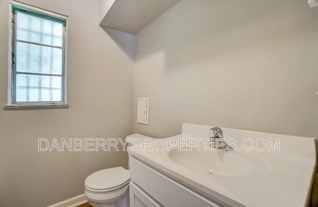 Building Photo - 1115 Secor Rd