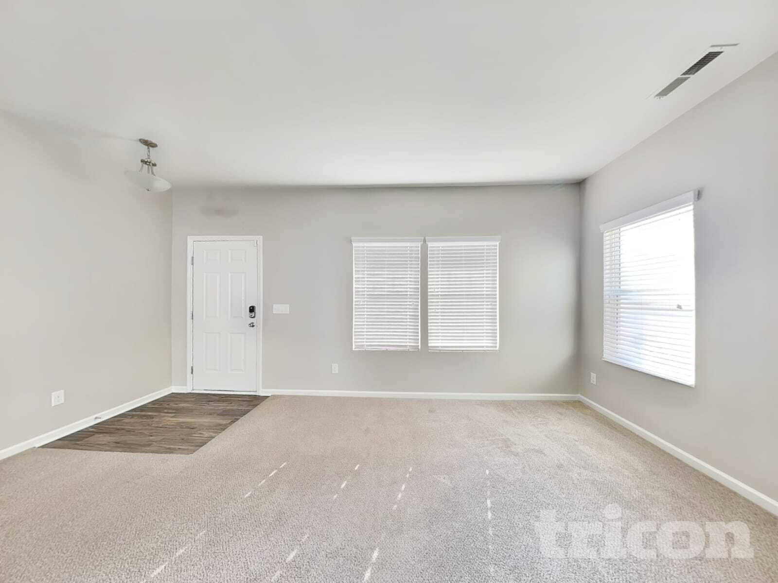 Building Photo - 3545 Saddlebrook Dr