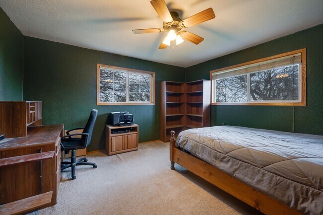 Building Photo - 12707 Leo Ln