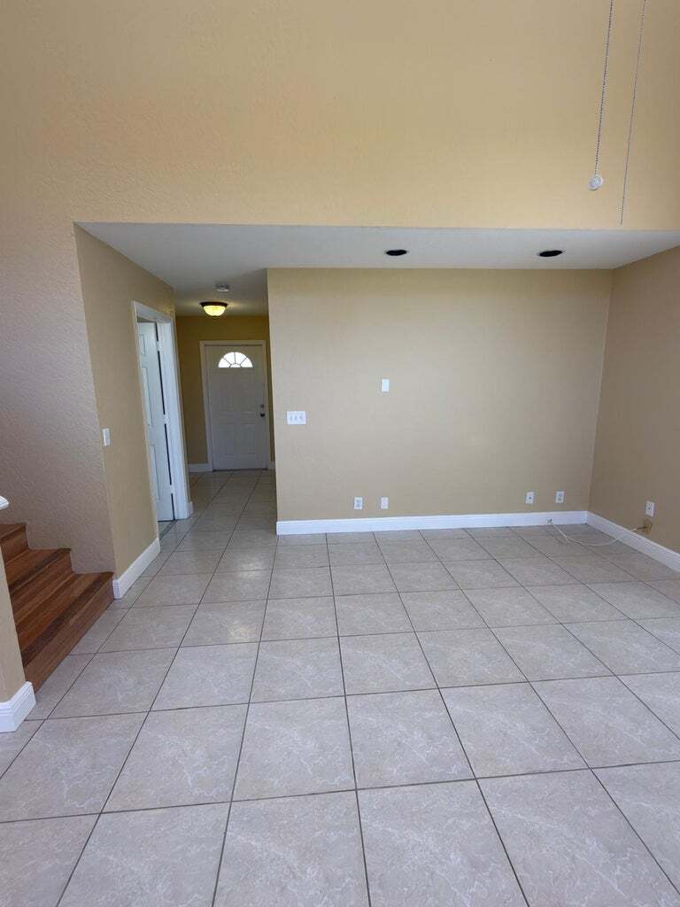 Building Photo - 13769 Yarmouth Dr